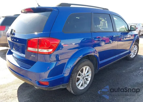 2015 Dodge Journey Sxt z USA, uszkodzony, nr VIN 3C4PDCBG5FT511651
